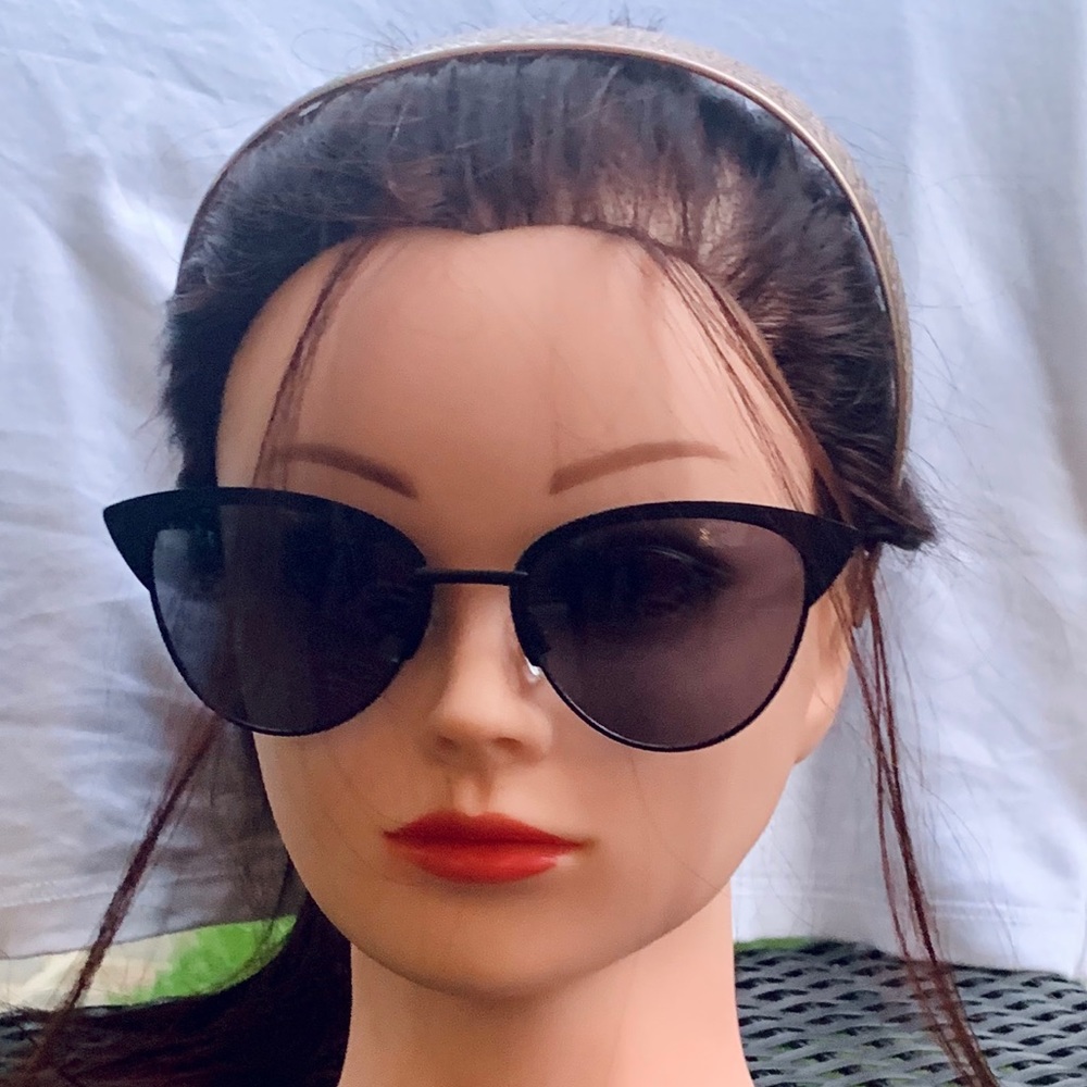 NWT Women's Black Cat-Eye Polarized Sunglasses